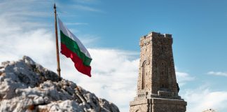 3 Oaks expands its operating area with certification in Bulgaria