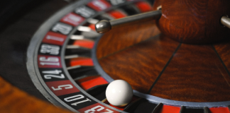 Macau Casino Stocks Drop Amid Crackdown on Illegal Money Changing