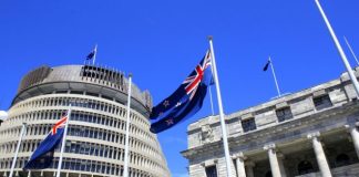 New Zealand’s Home Affairs Minister Backs Online Gaming Advertising