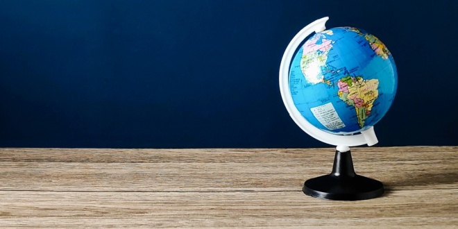 A-globe-on-a-desk
