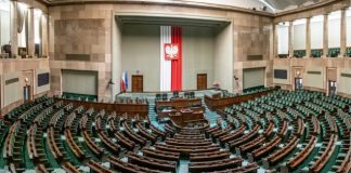 Poland Introduces Criminal Liability for Gambling Streams to Protect Youth