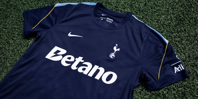Tottenham-Hotspur-training-kit-with-Betano-sponsor