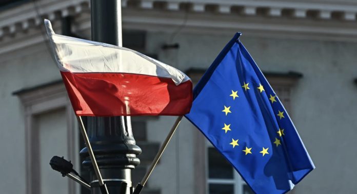 Shutter_Poland_EU_